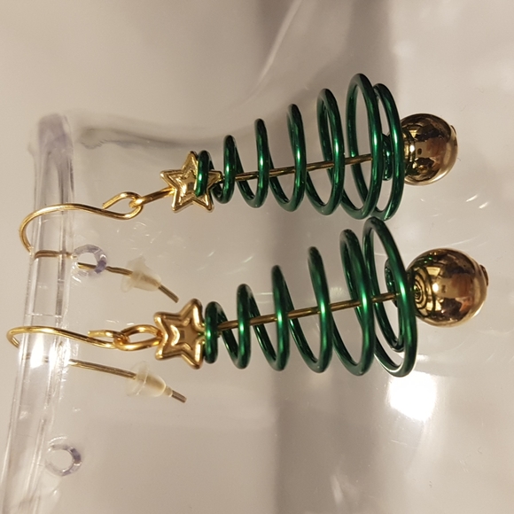 2/25$ Christmas Drop Earrings Tree Earrings - Picture 5 of 5